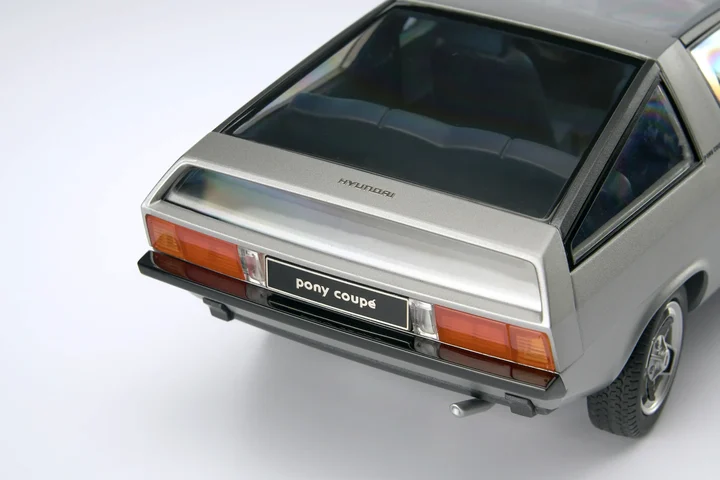 Hyundai N Vision 74와 Pony Coupe 모델 이미지 16