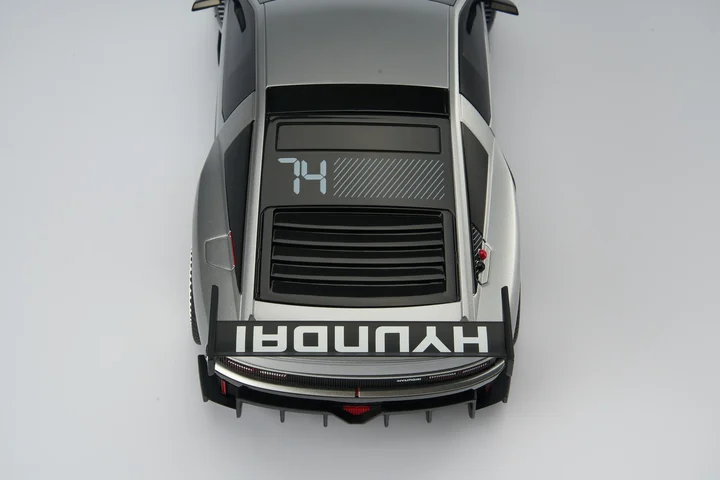 Hyundai N Vision 74와 Pony Coupe 모델 이미지 18